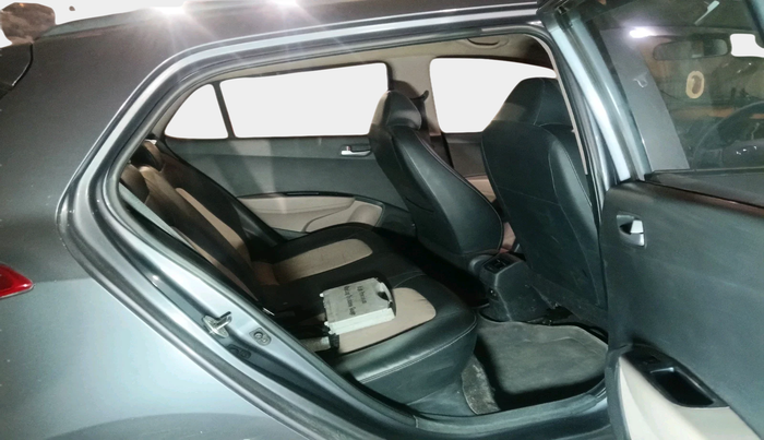 2018 Hyundai Grand i10 SPORTZ AT 1.2 KAPPA VTVT, Petrol, Automatic, 75,360 km, interior