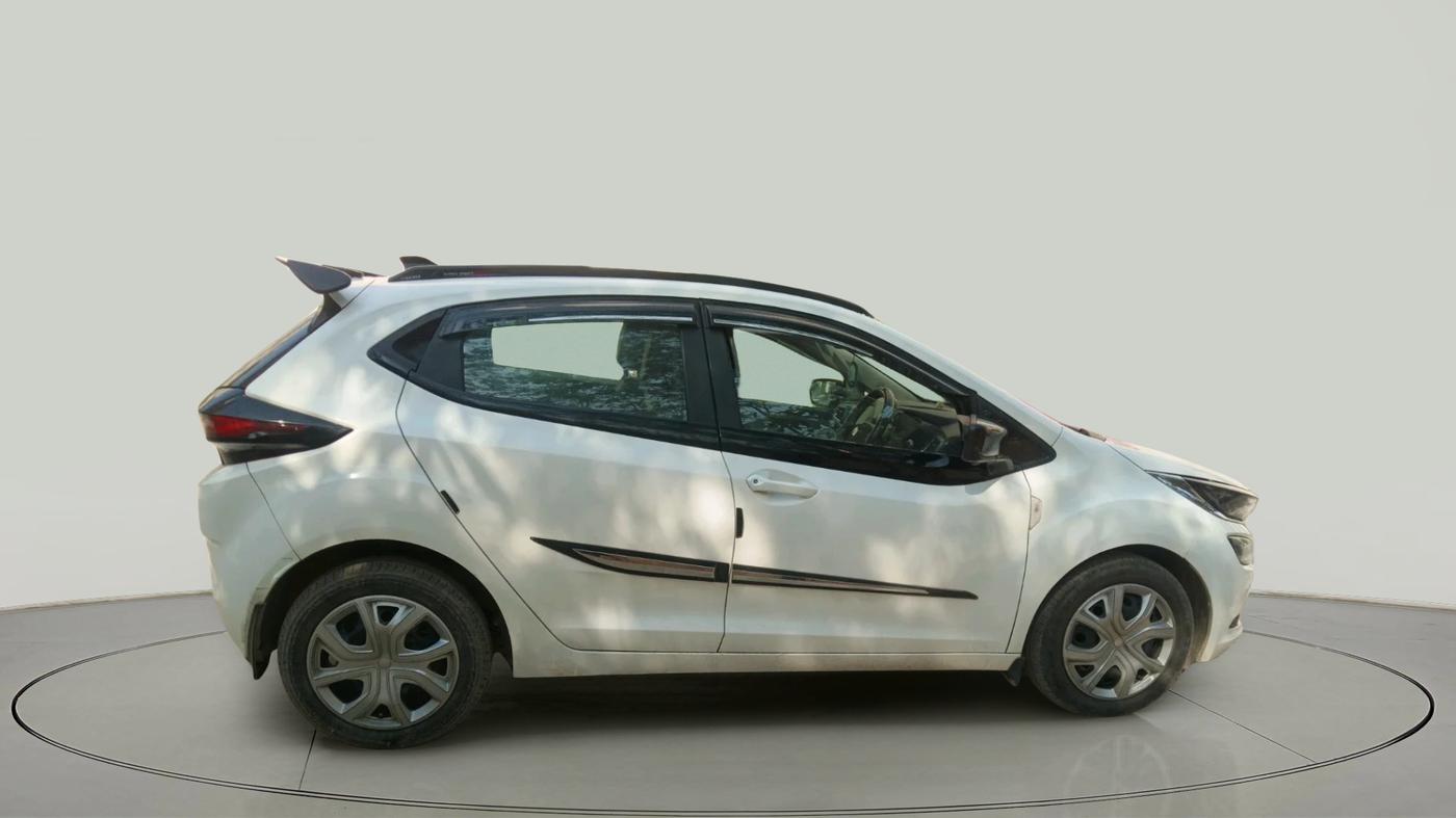 2024 Tata ALTROZ XM PLUS CNG, Petrol, Manual, 48,256 km, exterior
