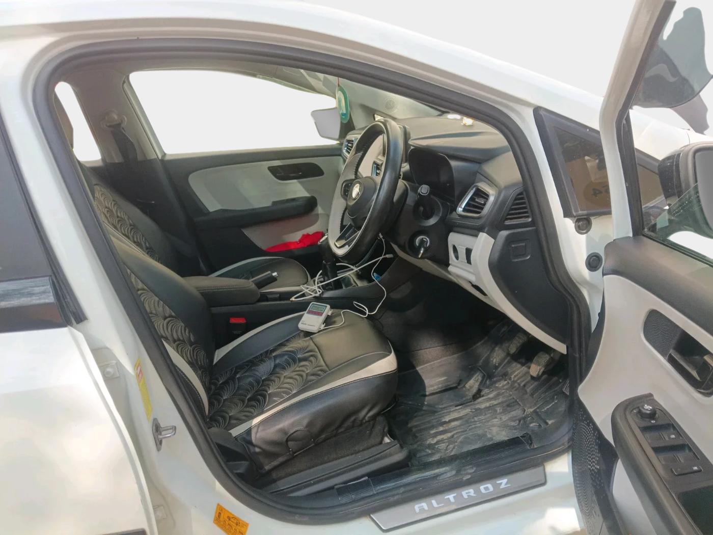 2024 Tata ALTROZ XM PLUS CNG, Petrol, Manual, 48,256 km, interior