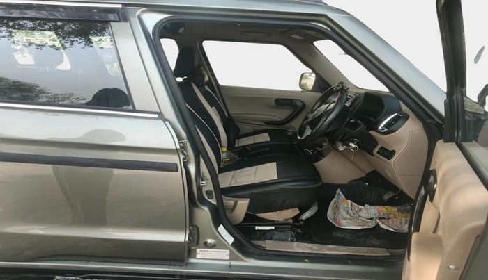 2023 Mahindra BOLERO NEO N 8, Diesel, Manual, 21,815 km, interior