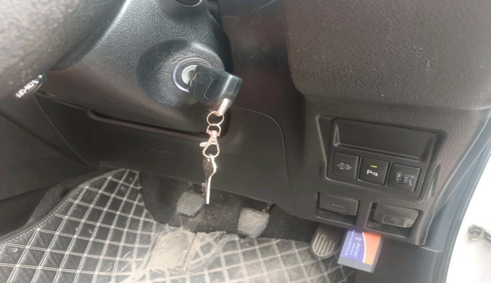 2021 Toyota Innova Crysta 2.4 G 7 STR, Diesel, Manual, 75,091 km, interior