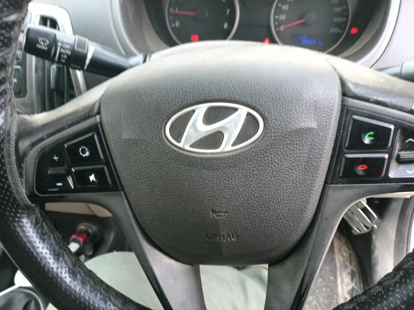 2013 Hyundai i20 SPORTZ 1.2, CNG, Manual, 86,661 km, interior