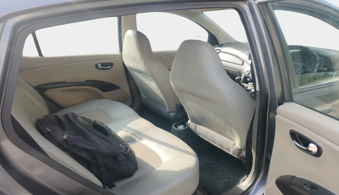 2011 Hyundai i10 MAGNA 1.2, Petrol, Manual, 69,895 km, interior