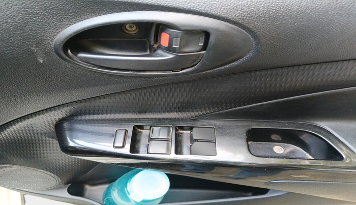 2016 Toyota Etios CROSS 1.2 G, Petrol, Manual, 76,746 km, interior
