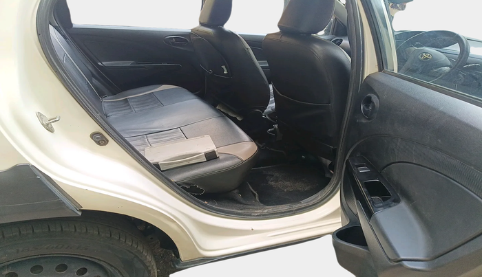 2016 Toyota Etios CROSS 1.2 G, Petrol, Manual, 76,746 km, interior