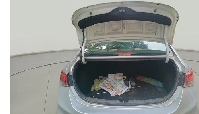 2017 Hyundai Verna 1.6 VTVT SX (O) AT, Petrol, Automatic, 1,57,458 km, exterior