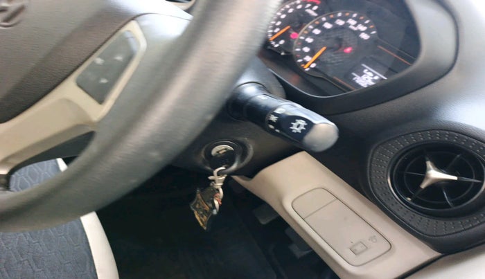 2022 Hyundai NEW SANTRO MAGNA, Petrol, Manual, 17,202 km, interior