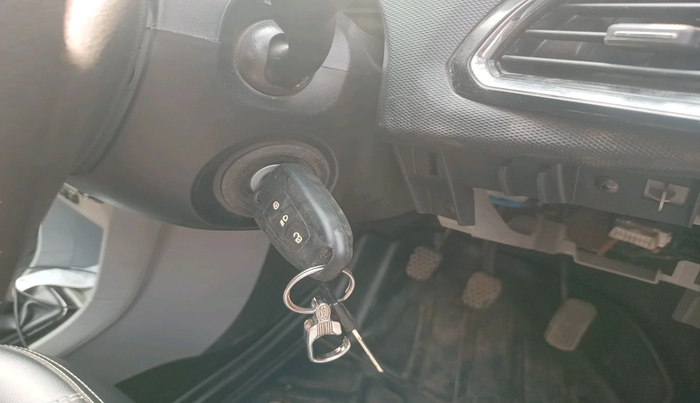 2022 Tata Tiago XT CNG, Petrol, Manual, 50,493 km, interior