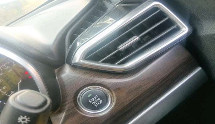 2019 Tata Harrier XZ 2.0L, Diesel, Manual, 97,886 km, interior