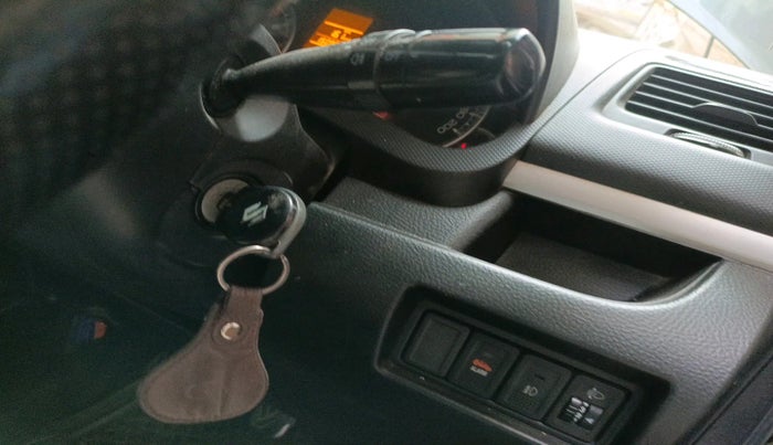 2015 Maruti Swift VXI, Petrol, Manual, 1,50,955 km, interior