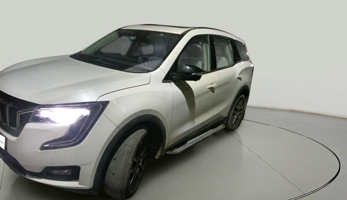 2022 Mahindra XUV700 AX 7 LUXURY D AWD AT 7 STR, Diesel, Automatic, 65,009 km, exterior