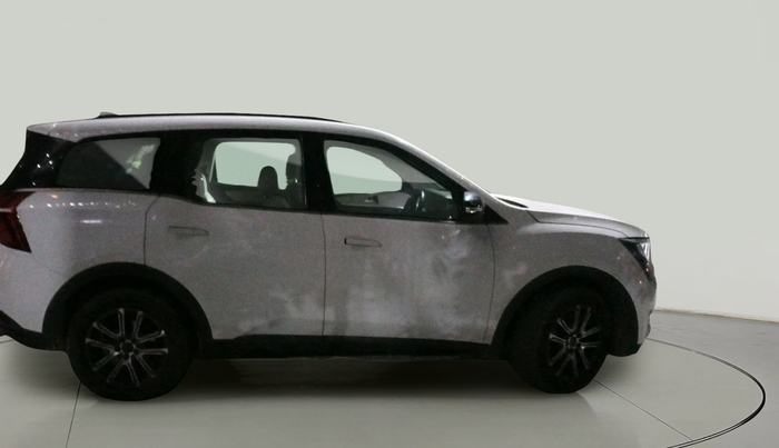 2022 Mahindra XUV700 AX 7 LUXURY D AWD AT 7 STR, Diesel, Automatic, 65,009 km, exterior