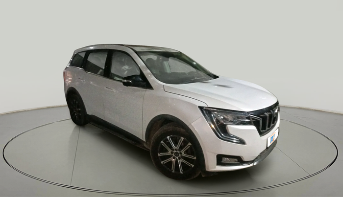 2022 Mahindra XUV700 AX 7 LUXURY D AWD AT 7 STR, Diesel, Automatic, 65,009 km, exterior