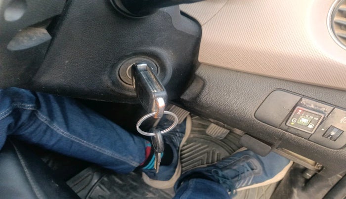 2014 Hyundai Xcent S 1.2, Petrol, Manual, 1,60,497 km, interior