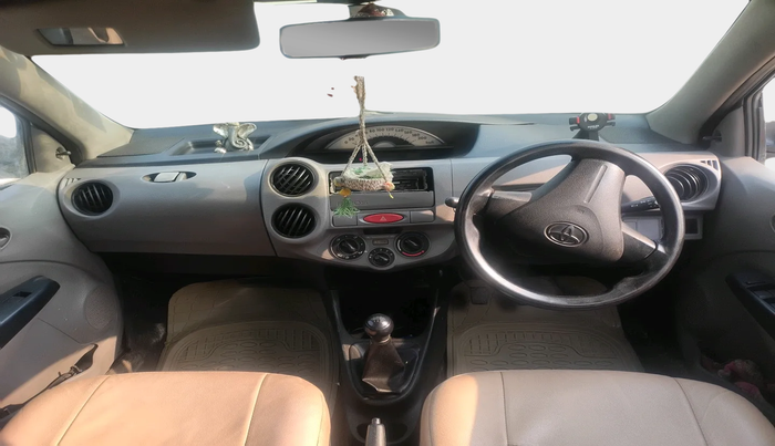 2011 Toyota Etios G, Petrol, Manual, 2,11,404 km, interior
