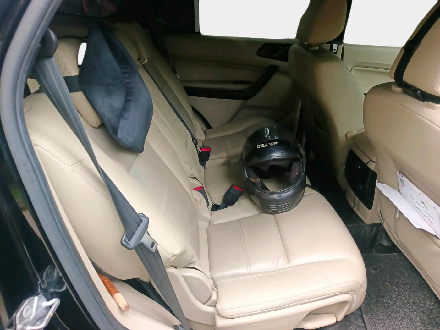 2021 Ford Endeavour TITANIUM PLUS 2.0 4X4 AT SUNROOF, Diesel, Automatic, 66,800 km, interior
