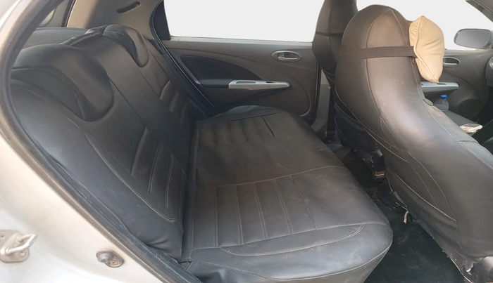 2011 Toyota Etios Liva V, Petrol, Manual, 1,30,930 km, interior