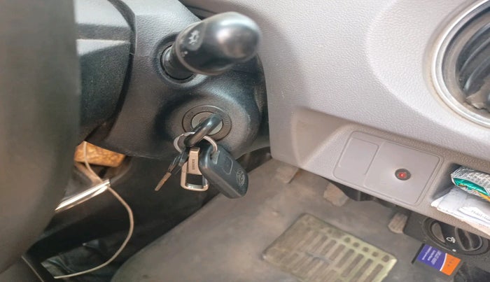 2011 Toyota Etios Liva V, Petrol, Manual, 1,30,930 km, interior