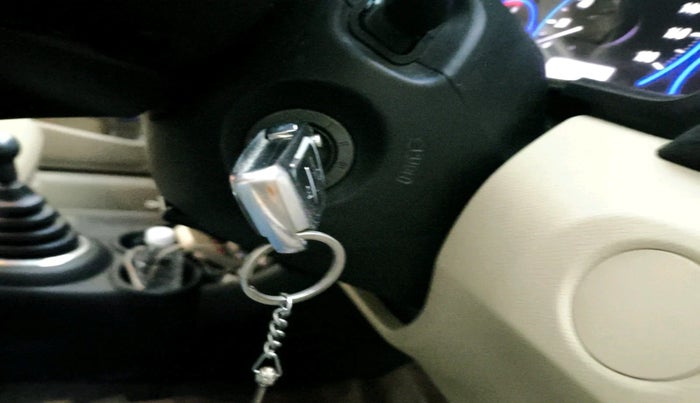 2016 Honda Amaze 1.2L I-VTEC S, Petrol, Manual, 99,390 km, interior