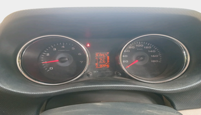 2018 Mahindra TUV300 T8 DUAL TONE, Diesel, Manual, 90,946 km, interior