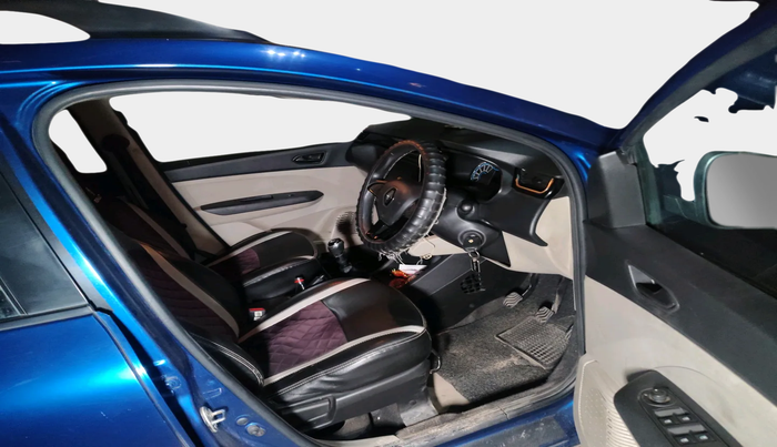 2020 Renault TRIBER RXT, Petrol, Manual, 71,363 km, interior