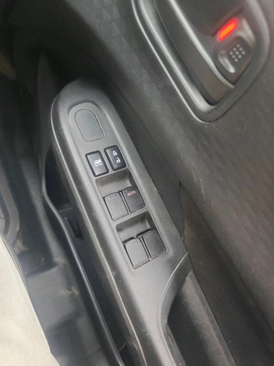 2024 Maruti Swift LXi, Petrol, Manual, 38,031 km, interior