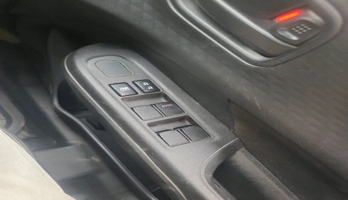 2024 Maruti Swift LXi, Petrol, Manual, 38,031 km, interior