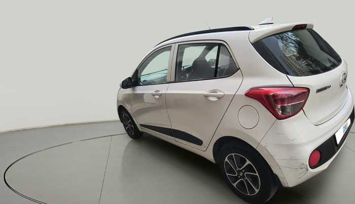 2017 Hyundai Grand i10 SPORTZ (O) AT 1.2 KAPPA VTVT, Petrol, Automatic, 49,861 km, exterior