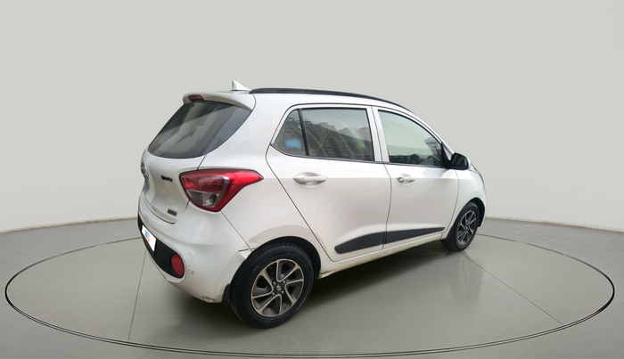 2017 Hyundai Grand i10 SPORTZ (O) AT 1.2 KAPPA VTVT, Petrol, Automatic, 49,861 km, exterior