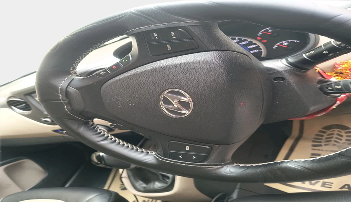 2017 Hyundai Grand i10 SPORTZ (O) AT 1.2 KAPPA VTVT, Petrol, Automatic, 49,861 km, interior