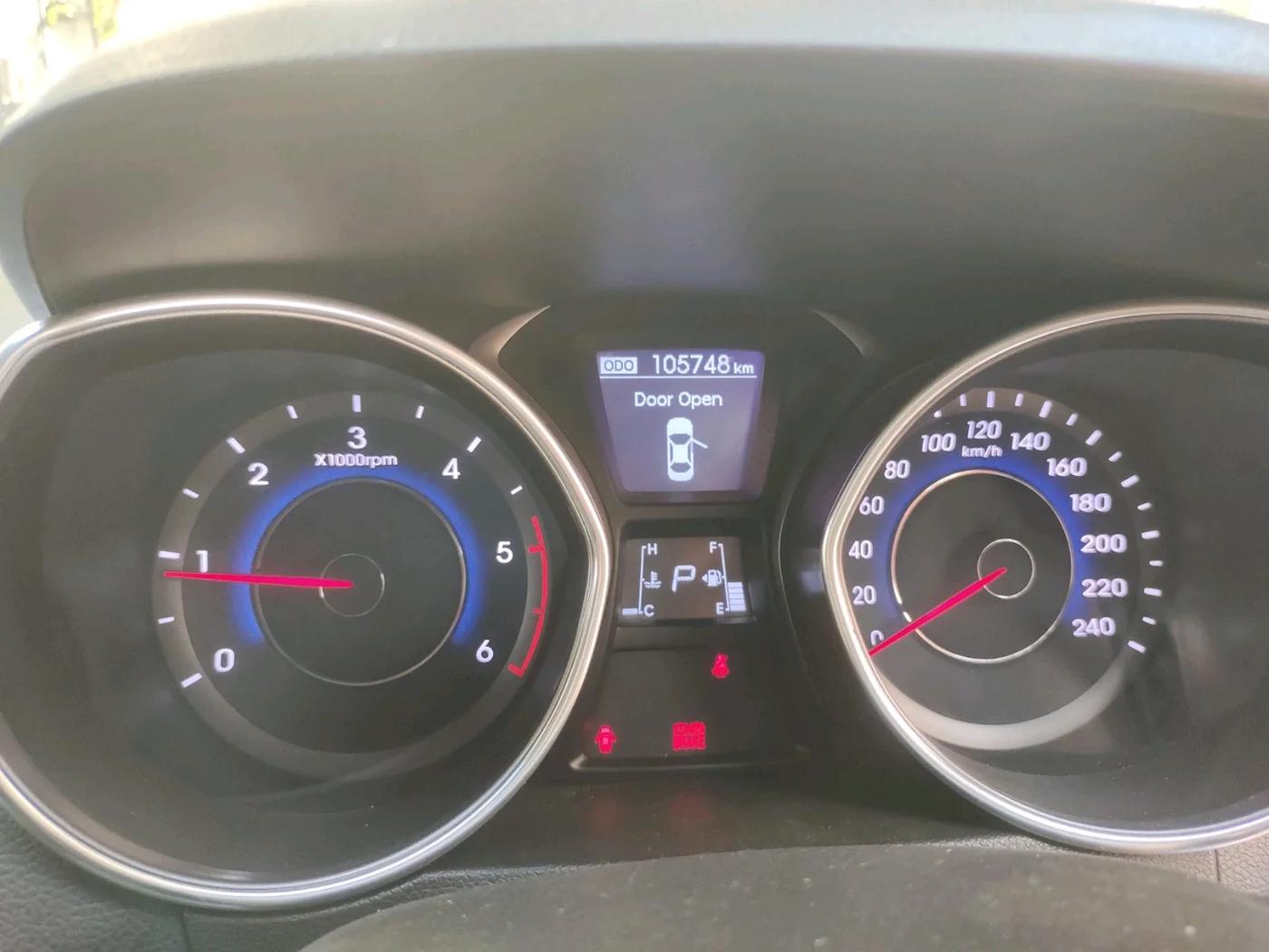 2016 Hyundai New Elantra 1.6 SX AT DIESEL, Diesel, Automatic, 1,05,748 km, interior
