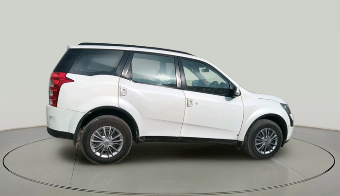 2017 Mahindra XUV500 W6 AT 1.99, Diesel, Automatic, 1,22,000 km, exterior