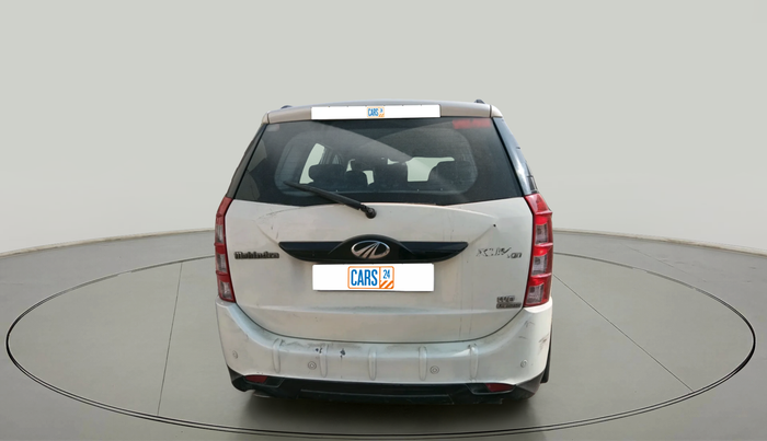 2017 Mahindra XUV500 W6 AT 1.99, Diesel, Automatic, 1,22,000 km, exterior