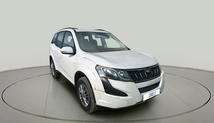 2017 Mahindra XUV500 W6 AT 1.99, Diesel, Automatic, 1,22,000 km, exterior