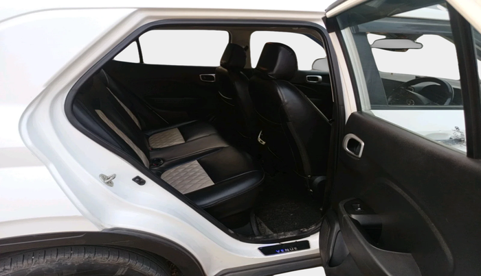 2019 Hyundai VENUE SX PLUS 1.0 TURBO DCT, Petrol, Automatic, 82,580 km, interior