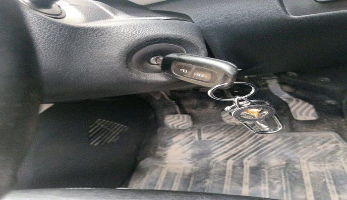 2022 Nissan MAGNITE XL, Petrol, Manual, 60,125 km, interior