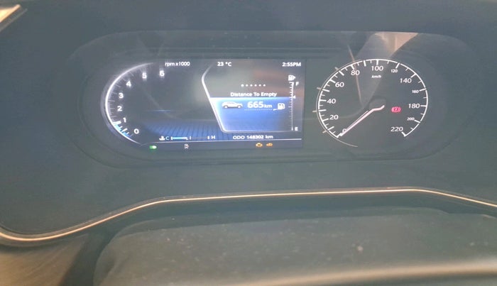 2019 Tata Harrier XZ 2.0L, Diesel, Manual, 1,48,303 km, interior