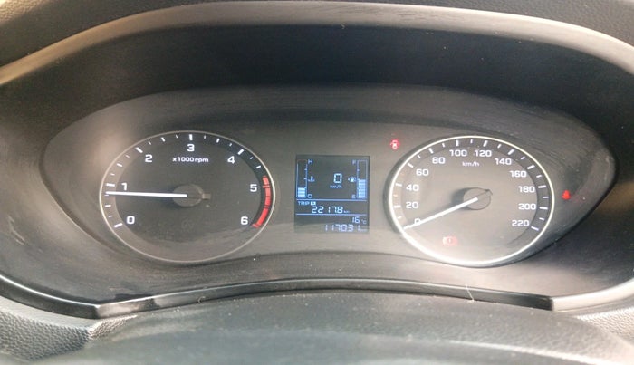 2016 Hyundai i20 Active 1.4 S, Diesel, Manual, 1,17,031 km, interior