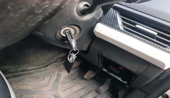 2025 Tata Curvv Smart 1.2 Petrol 6MT, Petrol, Manual, 6,670 km, interior