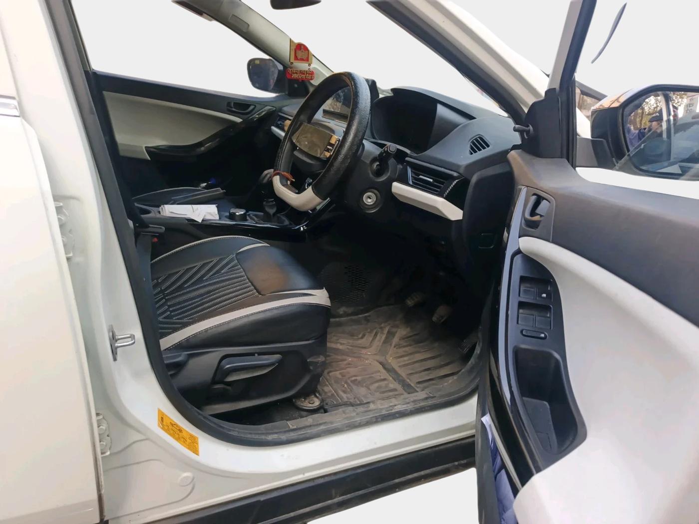 2025 Tata Curvv Smart 1.2 Petrol 6MT, Petrol, Manual, 6,670 km, interior