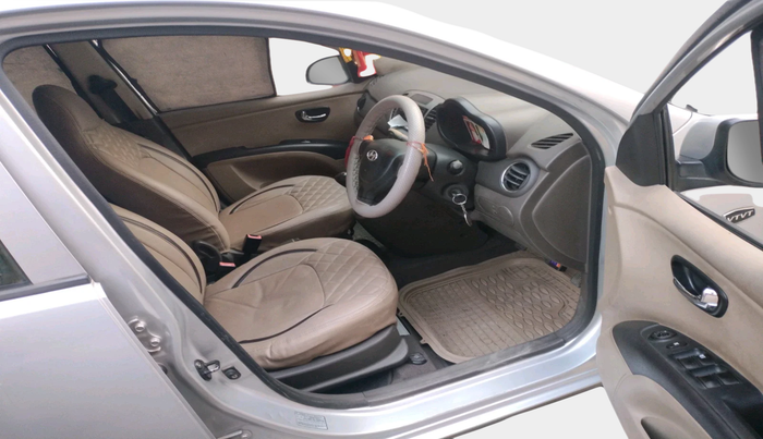 2011 Hyundai i10 MAGNA 1.2, Petrol, Manual, 93,605 km, interior