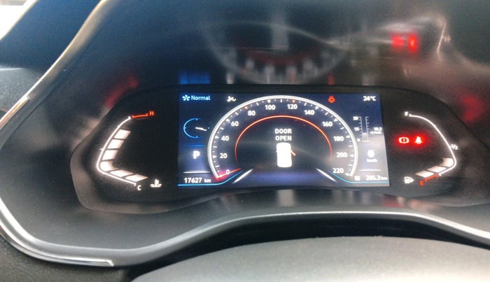 2023 Renault Kiger RXZ TURBO CVT, Petrol, Automatic, 17,627 km, interior