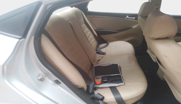 2011 Hyundai Verna FLUIDIC 1.6 VTVT, Petrol, Manual, 1,44,375 km, interior