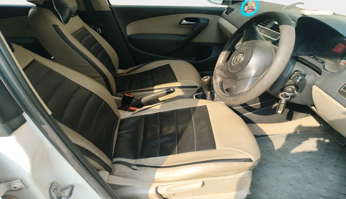 2011 Volkswagen Polo HIGHLINE 1.6L, Petrol, Manual, 96,523 km, interior