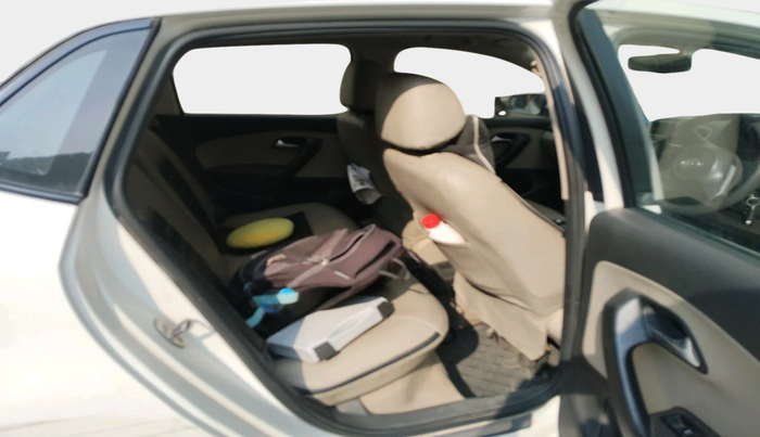 2011 Volkswagen Polo HIGHLINE 1.6L, Petrol, Manual, 96,523 km, interior