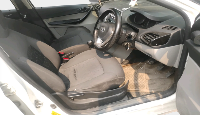 2017 Tata Tiago XT DIESEL, Diesel, Manual, 1,62,489 km, interior