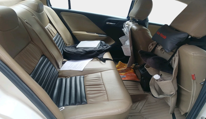 2016 Honda City 1.5L I-VTEC V MT, Petrol, Manual, 1,32,913 km, interior