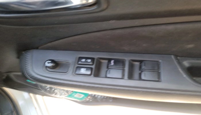 2024 Maruti Swift VXI, Petrol, Manual, 23,177 km, interior