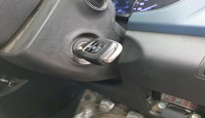 2016 Hyundai i20 Active 1.2 BASE, Petrol, Manual, 1,08,482 km, interior