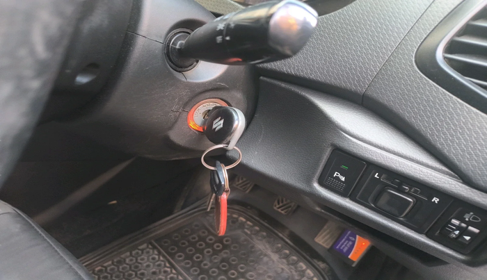 2017 Maruti Vitara Brezza VDI (O), Diesel, Manual, 75,075 km, interior